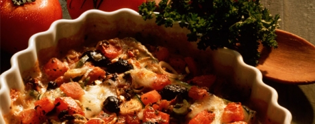 Tomaten-Zucchetti-Gratin mit Feta