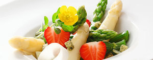 Spargel-Erdbeer-Salat